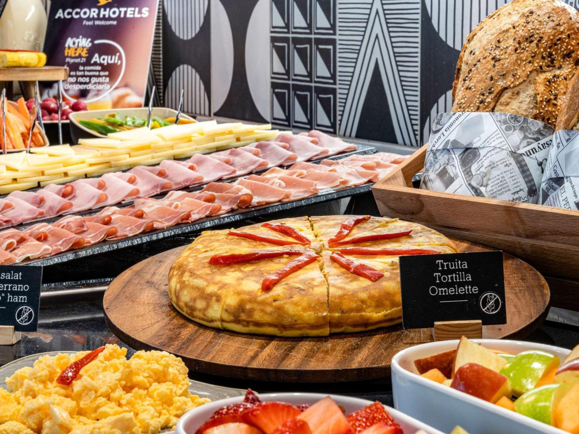 Ibis Styles Barcelona City Bogatell Kültér fotó